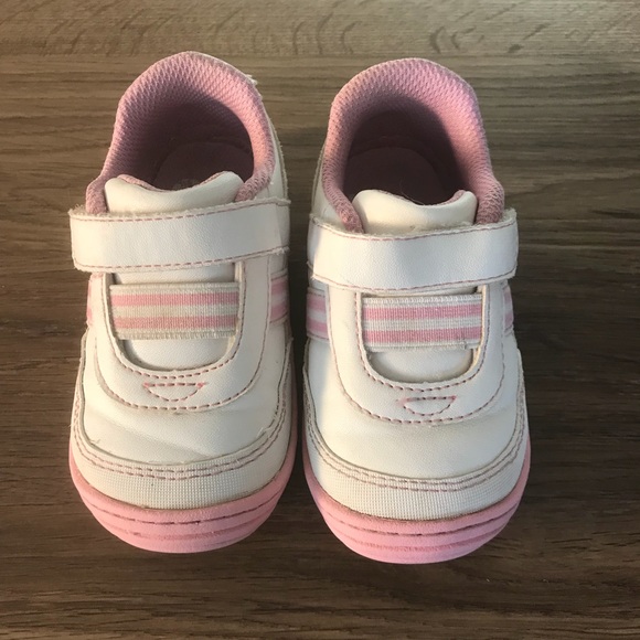 Stride Rite Other - Stride Rite leather sneakers
